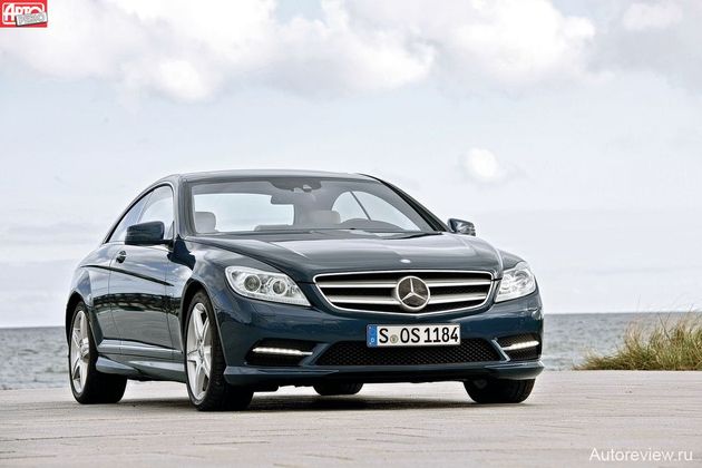 С модными светодиодами CL 500 смотрится немного современнее, чем раньше. А вот CL 63 AMG стал заметно агрессивнее — особенно в новой полуматовой окраске